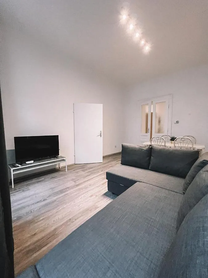 Big Nice Family Apartment Next To Hannovermarkt Vienna 0*,  Austria